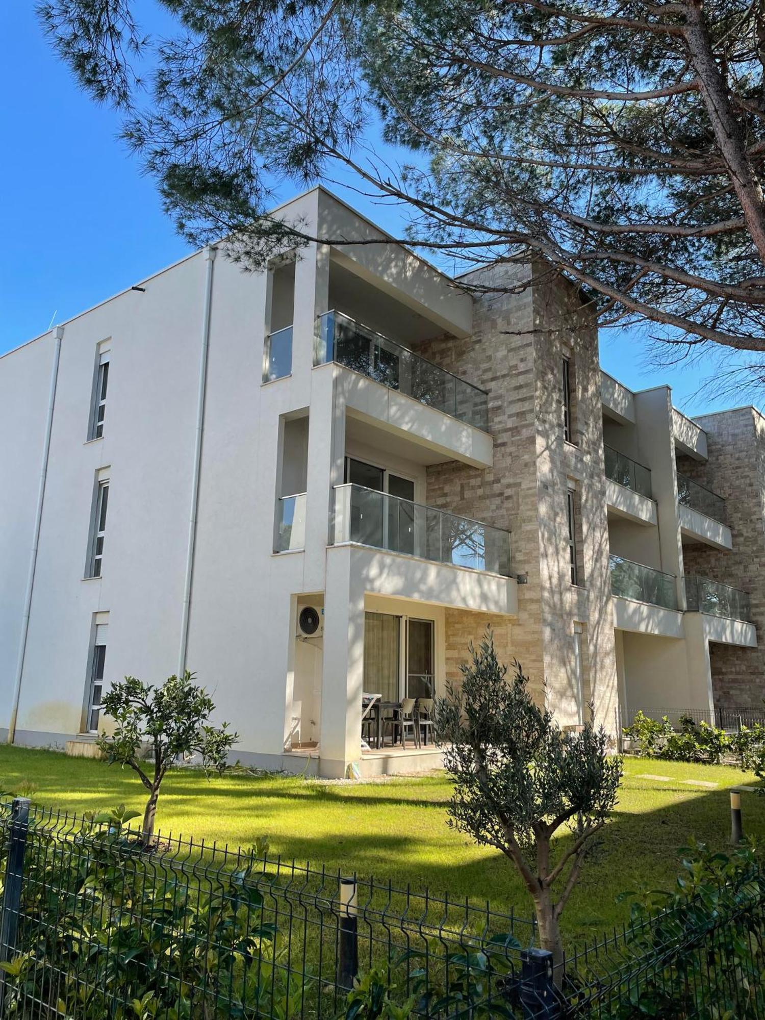 M&E Premium Apartments - San Pietro Δυρράχιο Εξωτερικό φωτογραφία